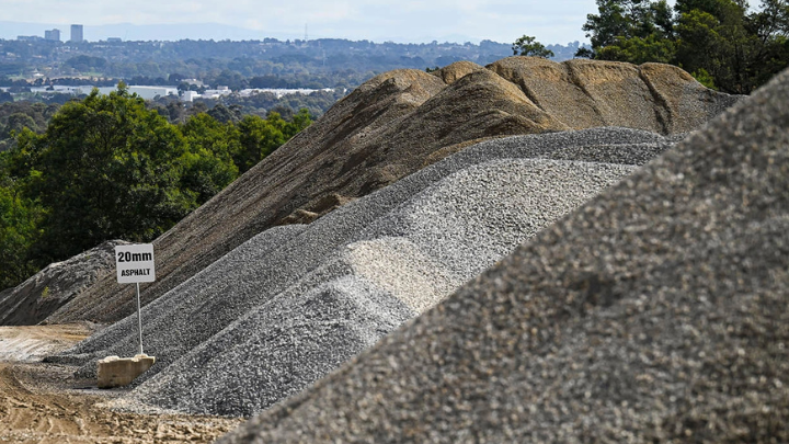 Asphalt aggregates in Heidelberg Materials Australia quarry